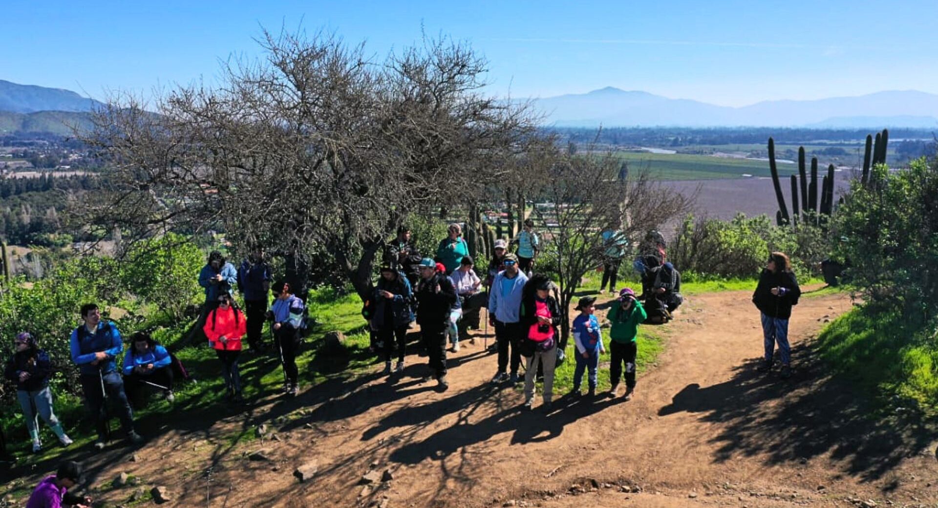 Conozcamos la cima del Cerro El Rosario en El Monte