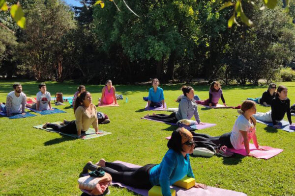 Taller de bienestar integral en Parque Alessandri Coronel