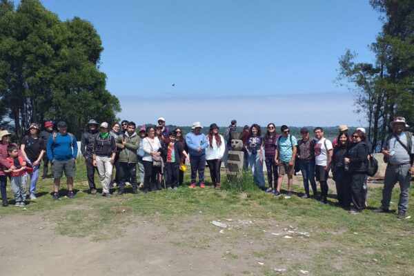 Limpiando el Cerro Chepe con la comunidad